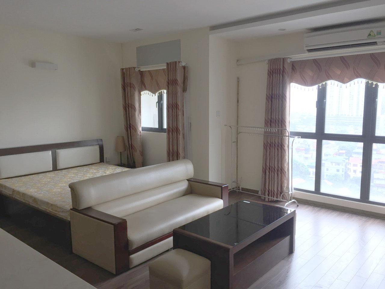 Cho thuê căn hộ VIP 1PN 45m2 Mulberry Lane nội thất mới tinh rất đẹp ( Còn trống có ảnh thật ) 1020697