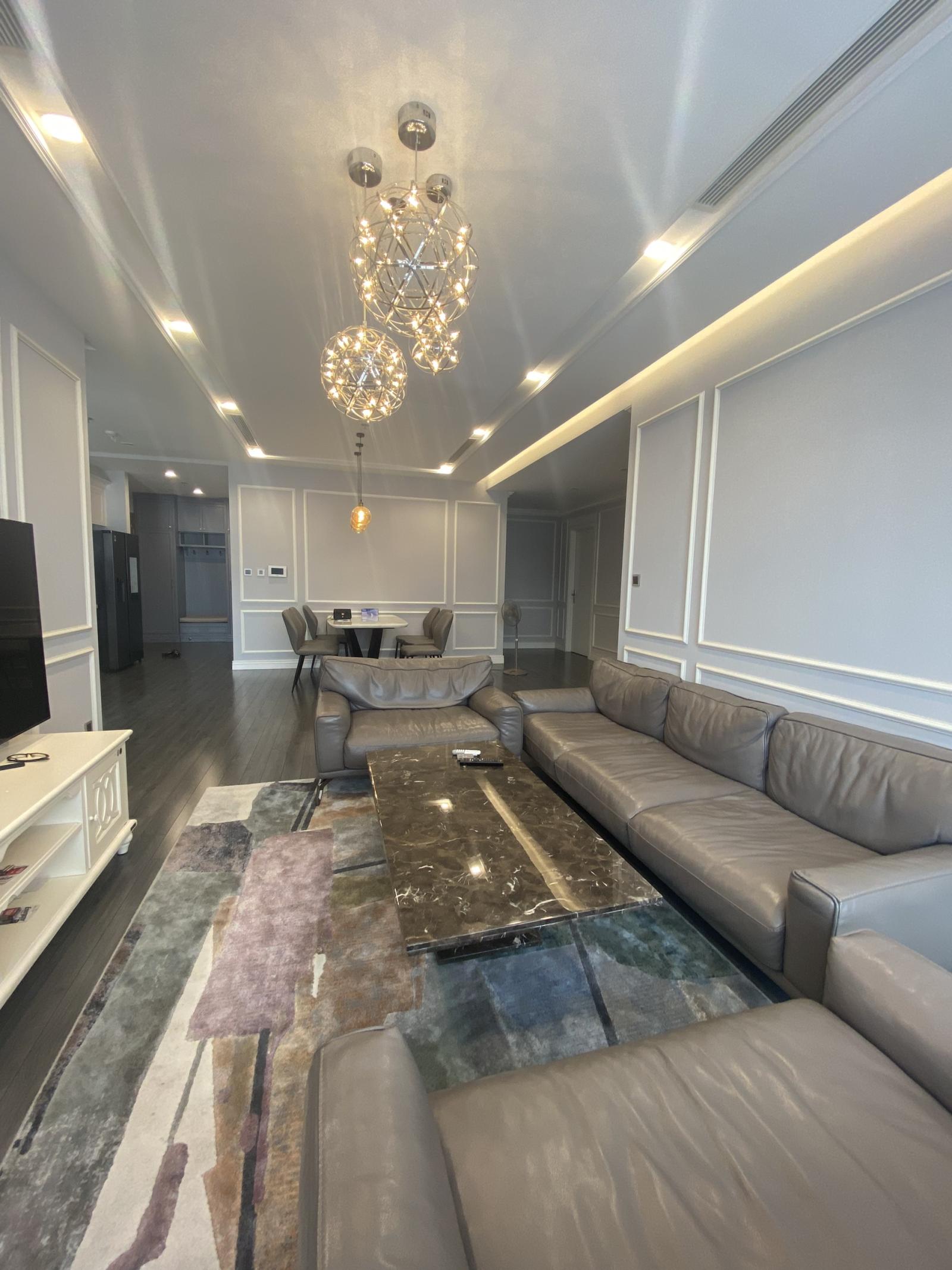 CHO THUÊ GẤP CĂN HỘ. 3 NGỦ. VINHOMES METROPOLIS ĐỦ ĐỒ NHẬP KHẨU ĐẸP, VÀO Ở NGAY 1020828