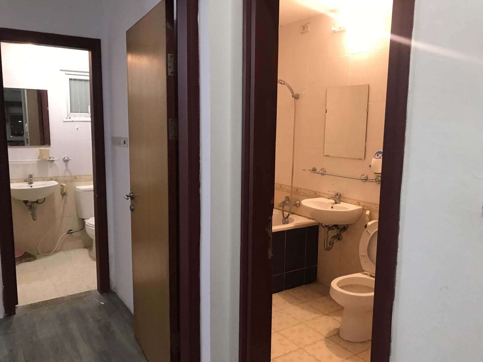 Chính chủ cho thuê căn hộ 2 phòng ngủ đồ cơ bản chung cư Hancrop Plaza KĐT Làng Quốc Tế Thăng Long đang trống vào luôn 1024117