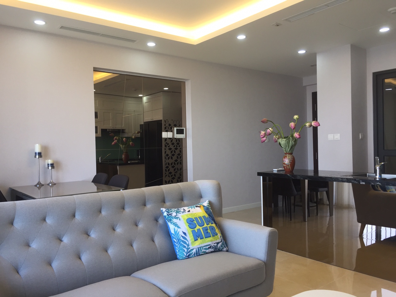 Cho thuê căn hộ chung cư tòa C2 Vinhomes Trần Duy Hưng, diện tích 95m2, 3PN, nội thất cao cấp hiện đại
 1025364