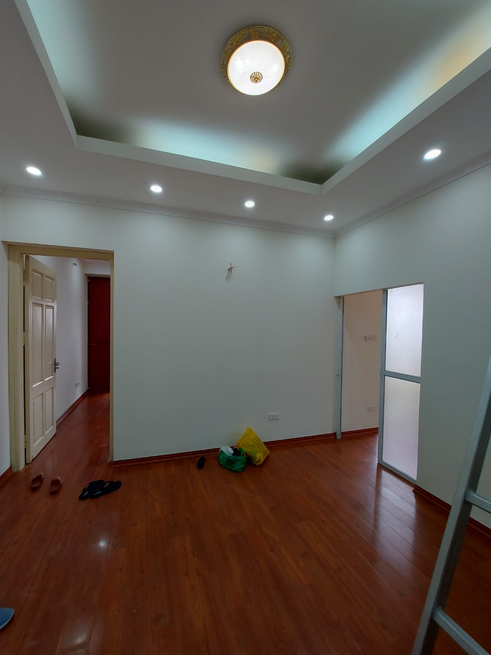 cho thuê chung cư 4F vũ phạm hàm, 63m, 2 phòng ngủ, 8.5 triệu 1027070