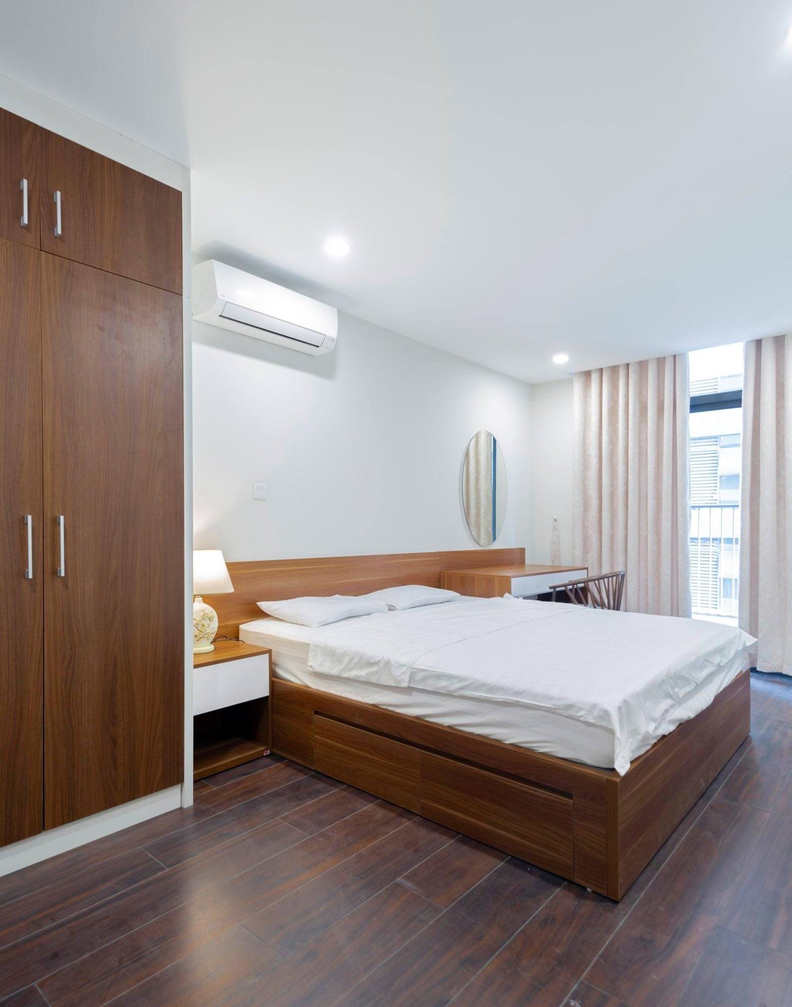 Cho thuê căn hộ tại Ngọc Khánh Plaza cạnh hồ Ngọc Khánh, Ba Đình, 112m2, 2PN full nội thất nhà đẹp  1027463