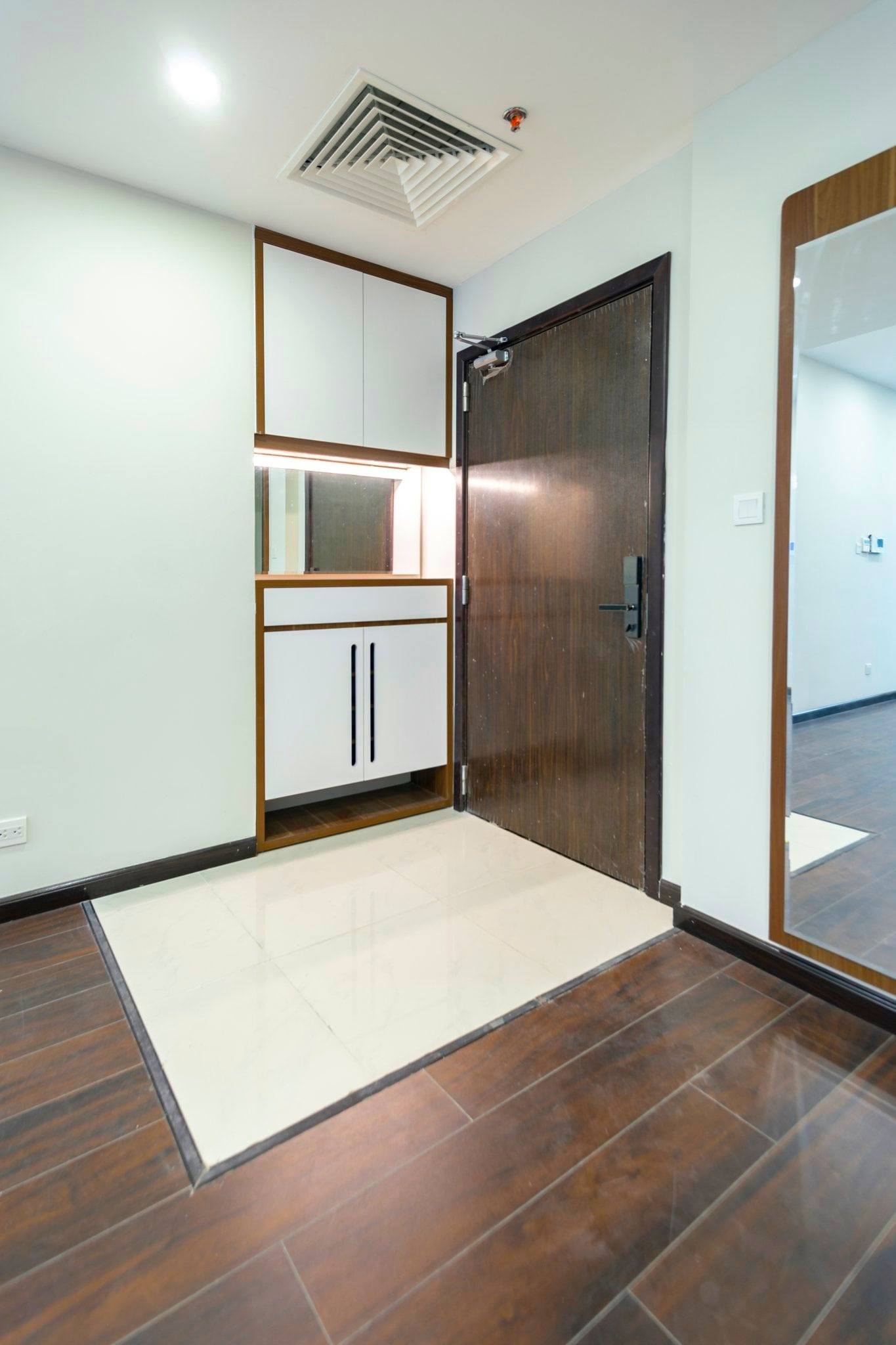 Cho thuê căn hộ tại Ngọc Khánh Plaza cạnh hồ Ngọc Khánh, Ba Đình, 112m2, 2PN full nội thất nhà đẹp  1027463