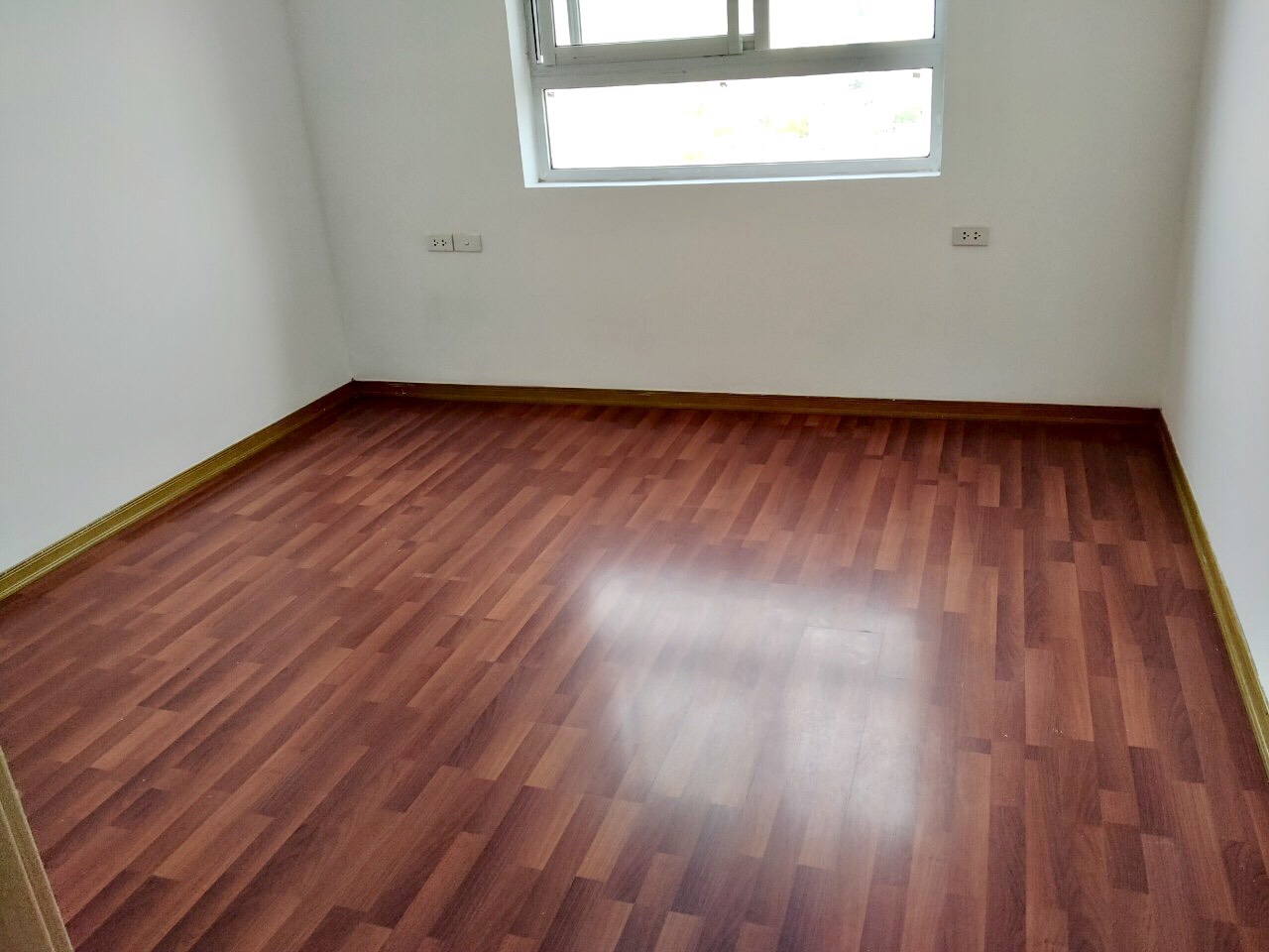 Cho thuê căn hộ 3 phòng ngủ đồ cơ bản chung cư Hồ Gươm plaza nhà cực thoáng đẹp sạch sẽ phú hợp làm văn phòng  1028160