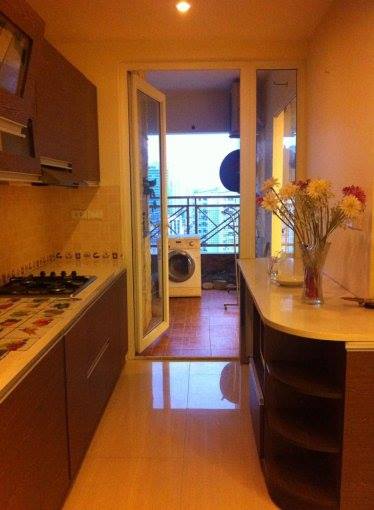Cho thuê chung cư N05 Trần Duy Hưng, tầng 21, căn góc 155m2, 3 phòng ngủ, giá 14 triệu/tháng. 1028319