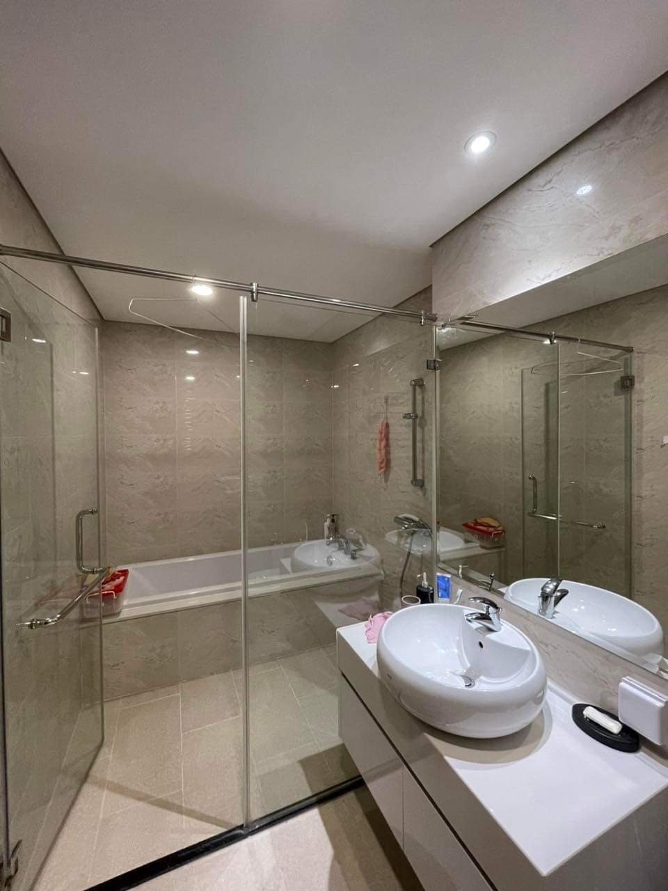 Cho thuê chcc Royal City Thanh Xuân, Hà Nội, 88 m2, 2 PN, full đồ, 18 triệu nhà siêu thoáng ,đang trống ảnh thật  1029275