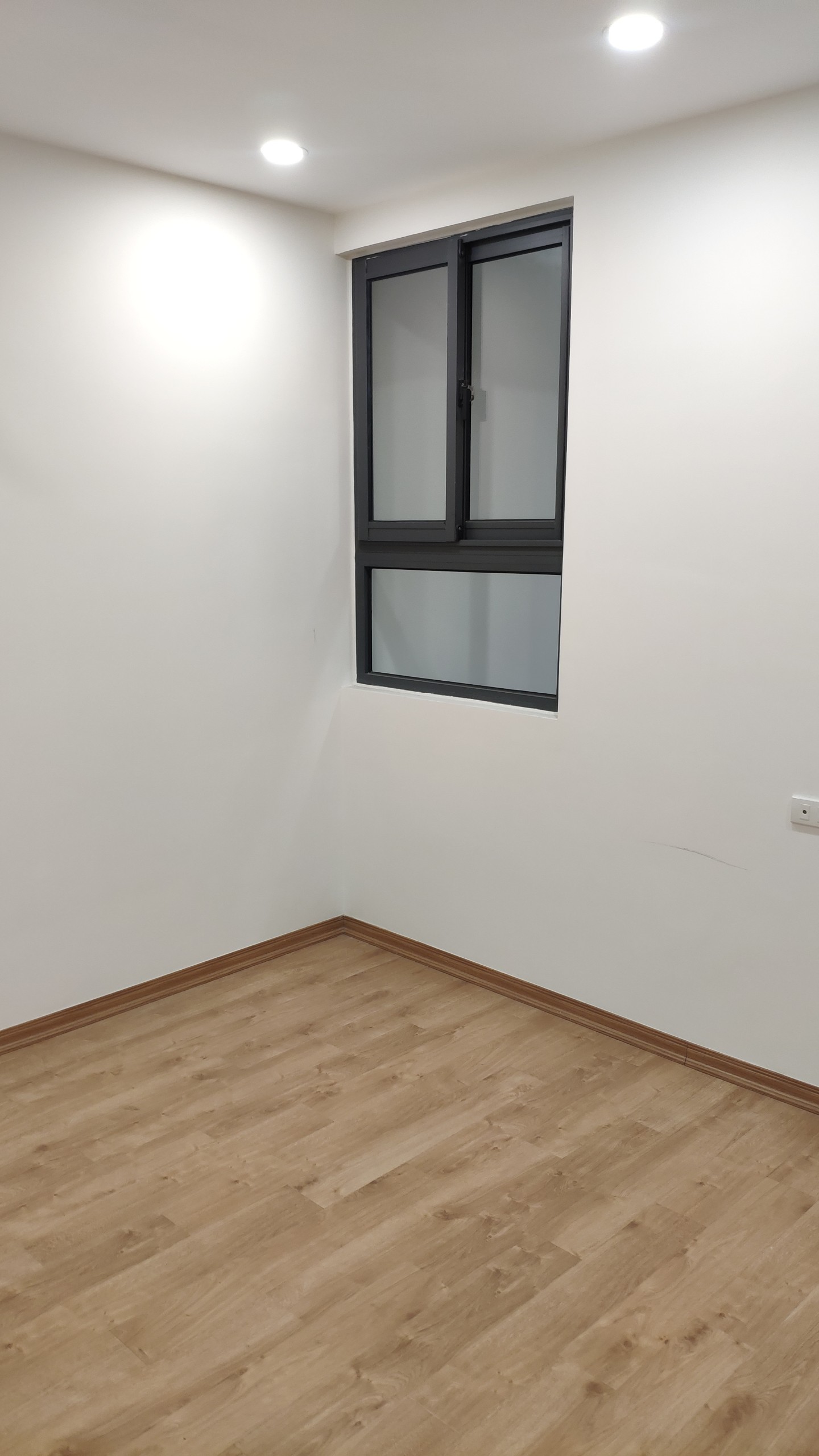 Cho thuê căn hộ 2PN chung cư T&T 120 Định Công đồ cơ bản 1030856