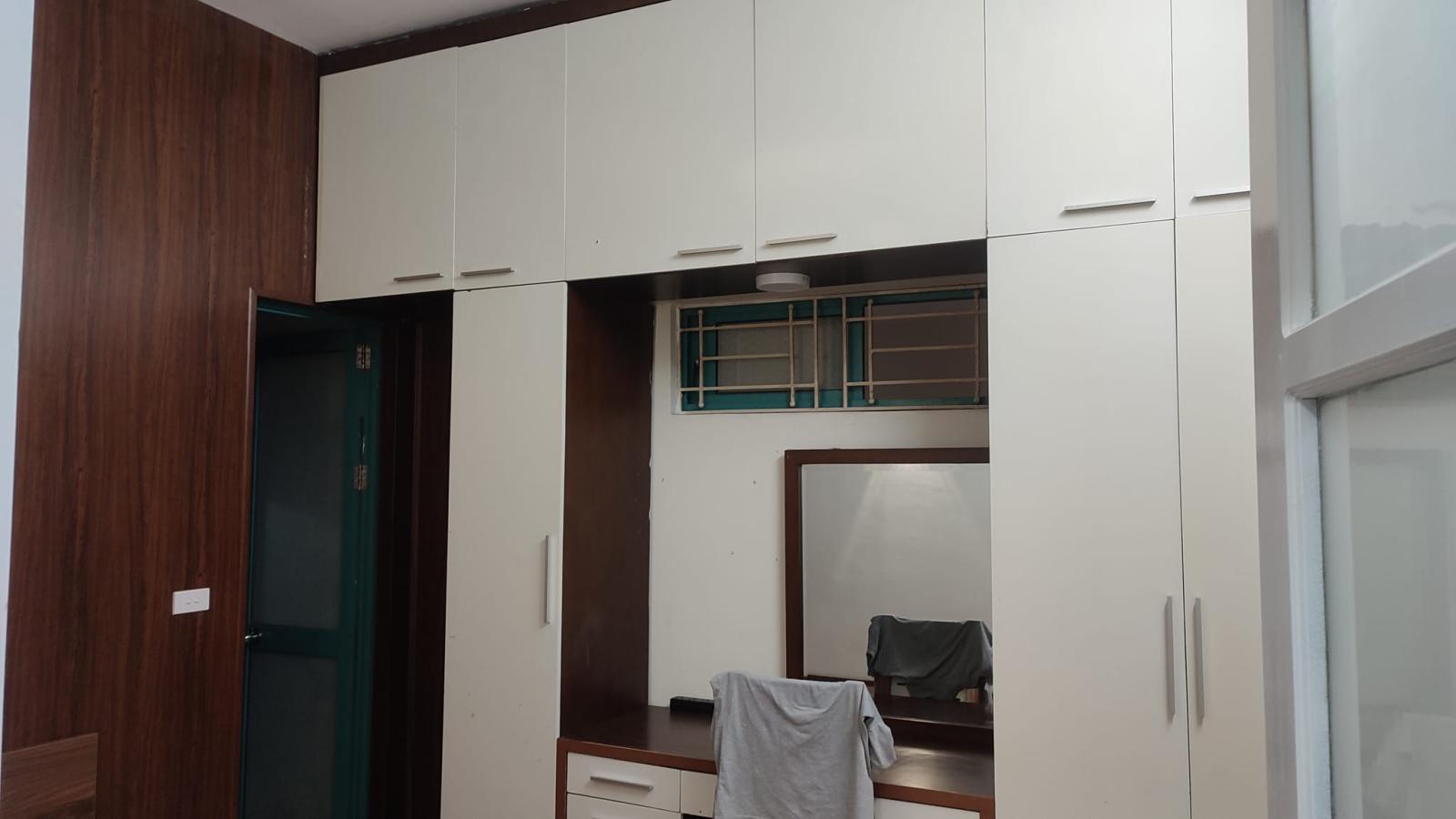 Cho thuê chung cư 671 Hoàng Hoa Thám, Ba Đình 2 phòng ngủ 74m2 đồ cơ bản đang trống vào luôn 1025400