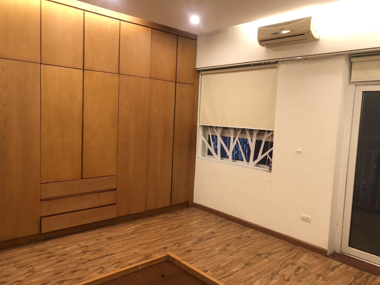 Cho thuê căn hộ 165 Thái Hà Sông Hồng Parkview 175m2 3 ngủ 2wc, full nội thất nhà sáng thoáng đang trống  1032582