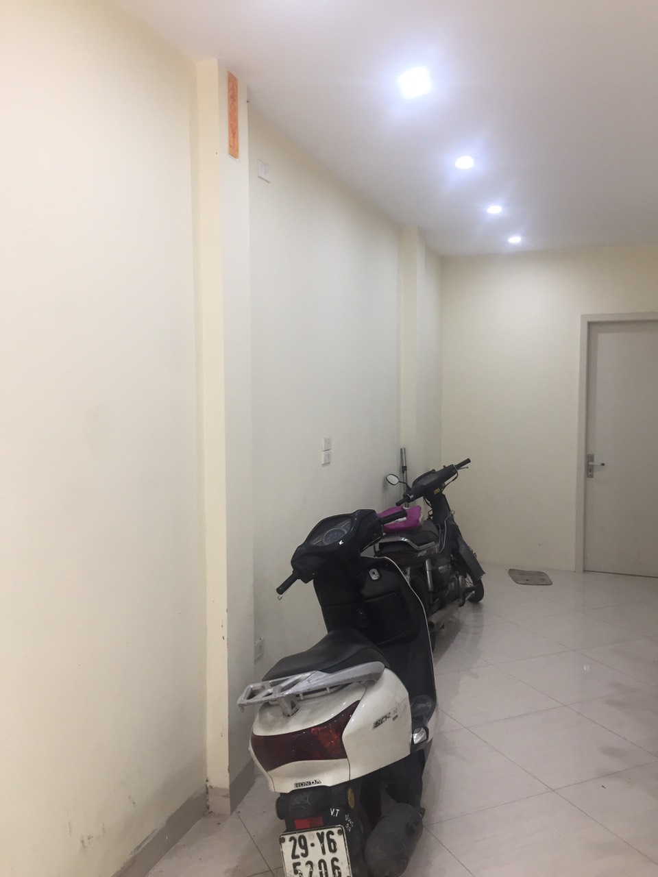 Cho thuê MBKD mặt ngõ 135 Phố Đội Cấn, Ba Đình. Khu vực sầm uất kinh doanh đỉnh. Chỉ 8tr
 1041497