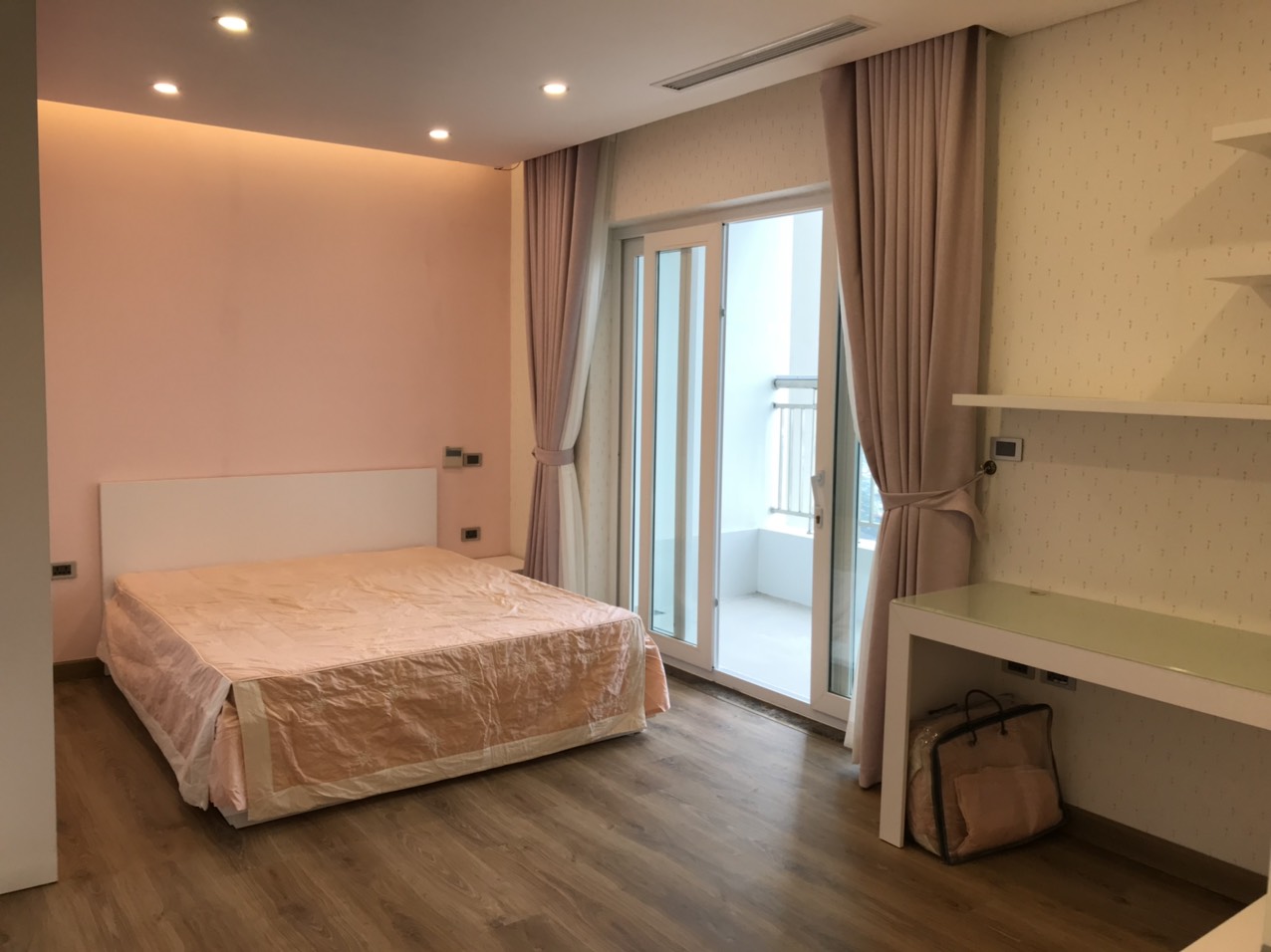 Cho thuê căn hộ chung cư MHDI – 60 Hoàng Quốc Việt quận Cầu Giấy - 135m2. 1042404