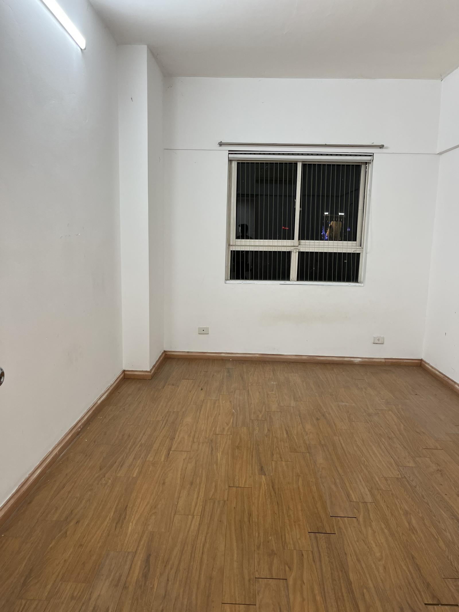 Cho thuê gấp 101 Láng Hạ 146m, 3 ngủ, 2vs cơ bản 15tr vào luôn 1042905