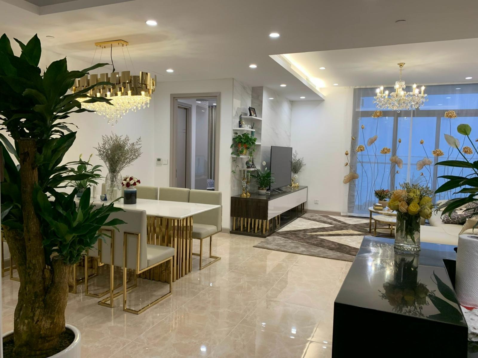 Cho thuê CHCC Sun Grand City - Thụy Khê 3PN 120m2 tầng cao view cực thoáng full nội thất nhập khẩu ( có thể vào luôn ) 1043390