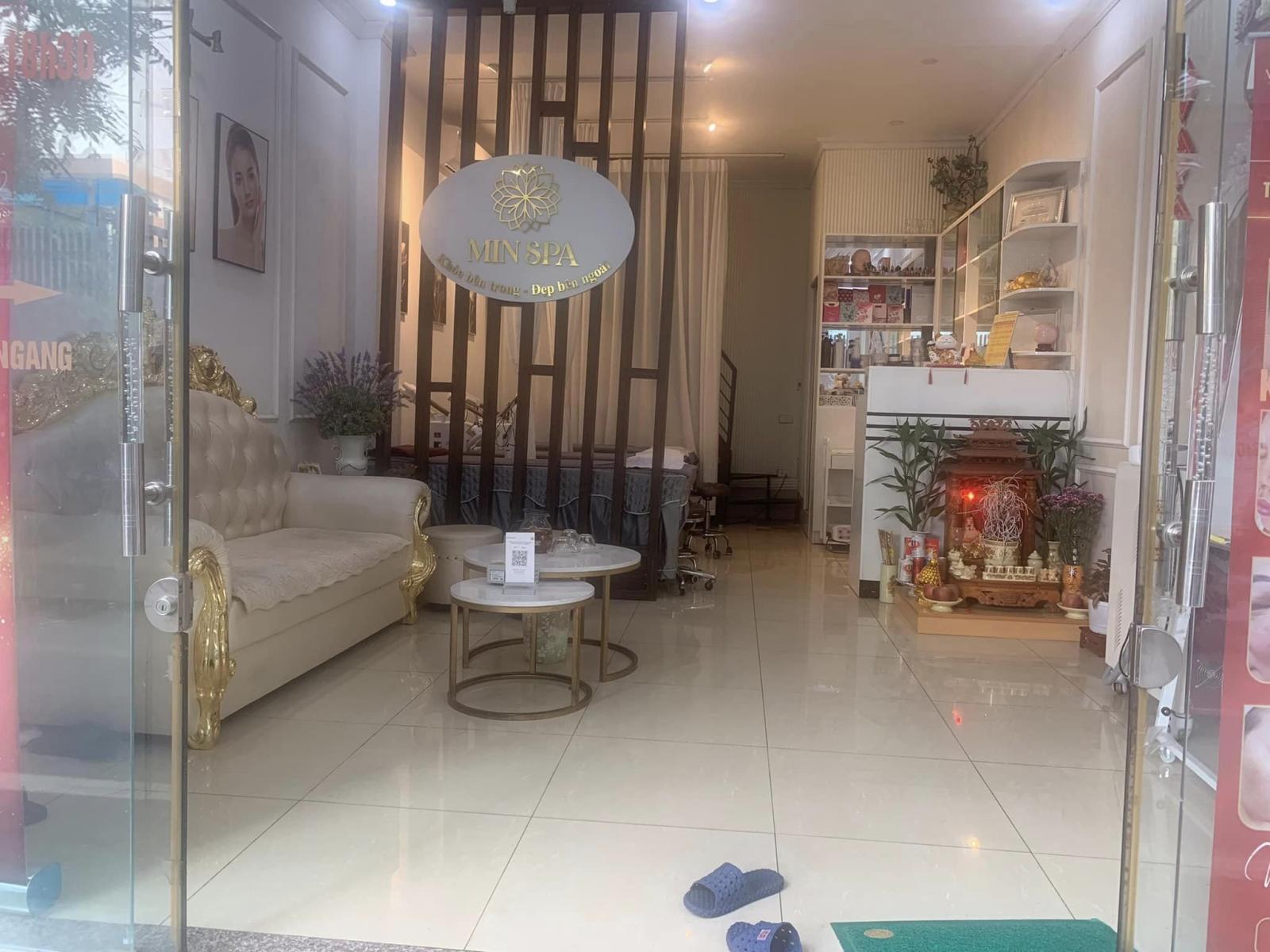 CẦN SANG NHƯỢNG LẠI CỬA HÀNG + ĐỒ SPA BÊN TRONG Địa chỉ: đầu ngõ 147/2 - Tân Mai - Hoàng Mai - Hà 1050488