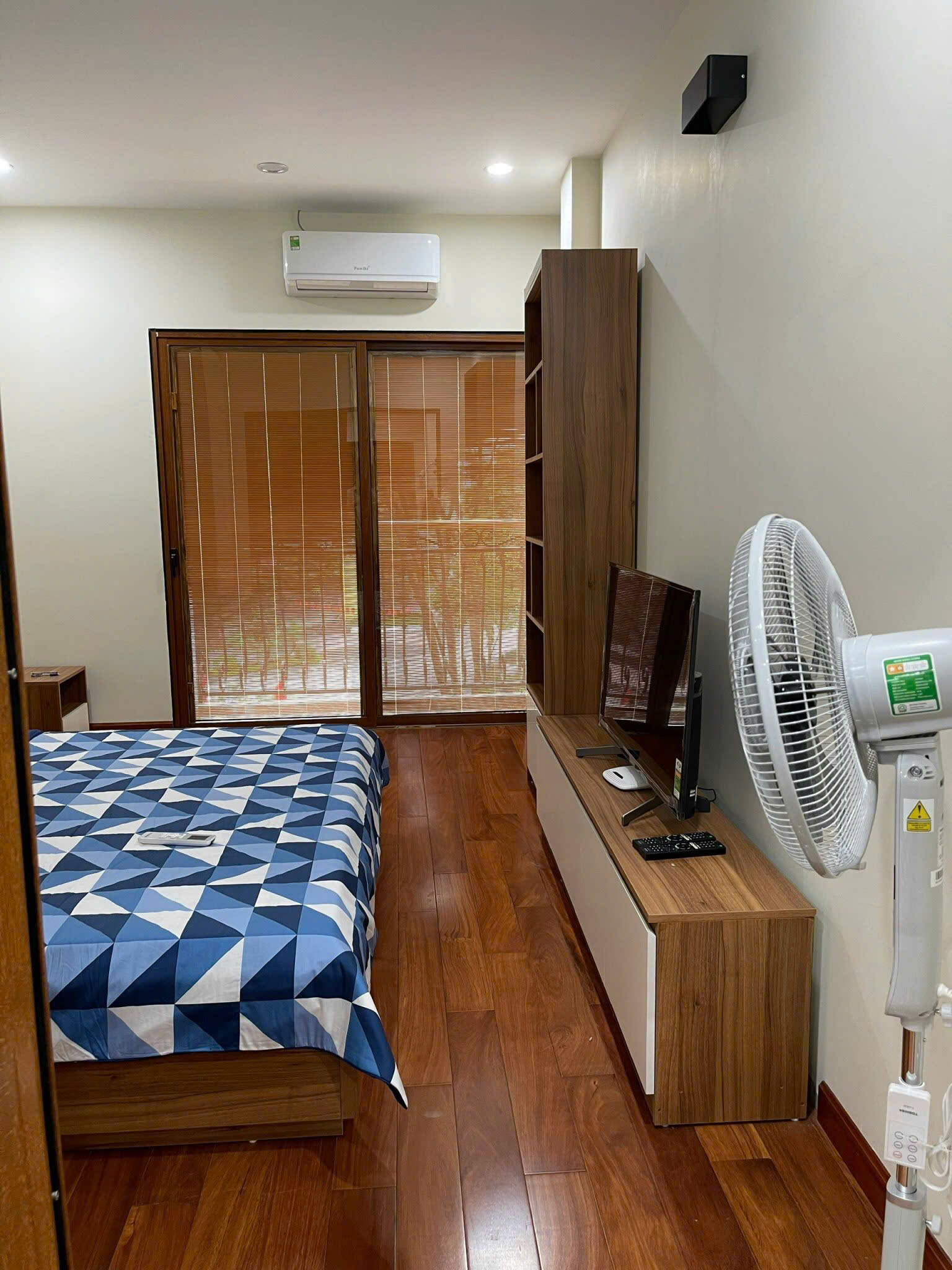 Cho thuê Căn hộ Apartment 1N,1K Full đồ Vip tại Phố Vạn Phúc, Vạn Bảo , Ba Đình. Chỉ 9tr

 1105411