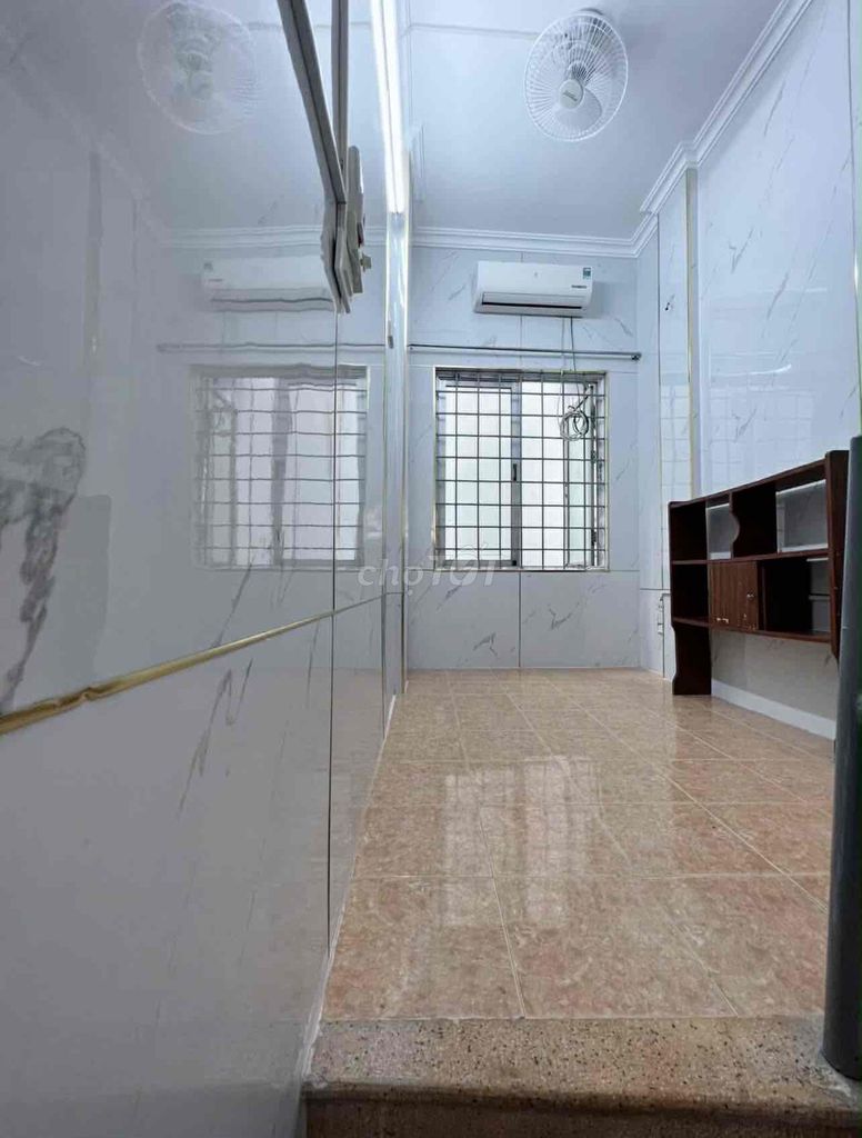 Cho thuê nhà nguyên căn diện tích 10m2 x 4 tầng + 1 tum Phố Yên Lãng - phường Đống Đa. 1105545