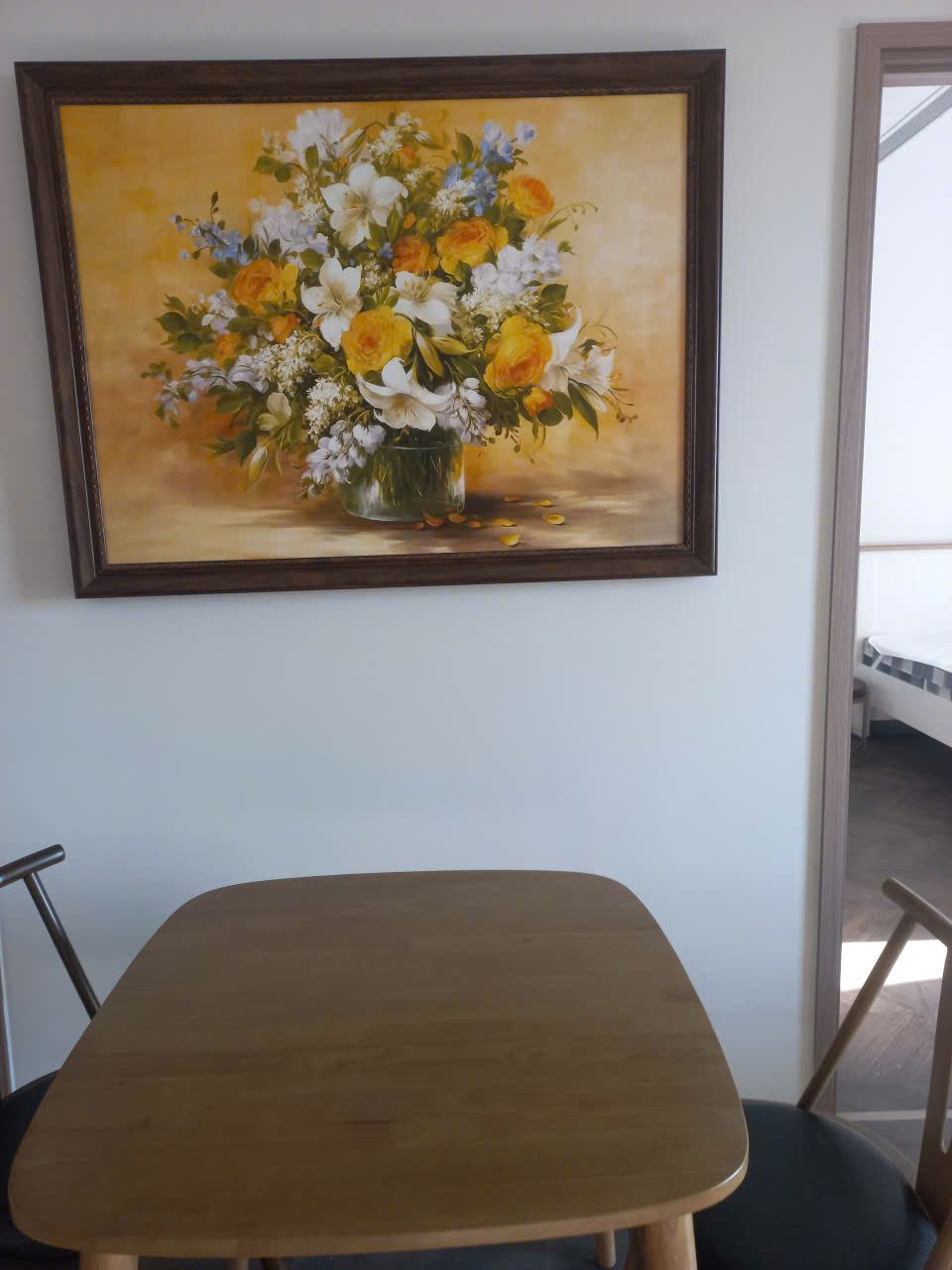 Cho thuê chung cư 27 Lê Thánh Tông, Hoàn Kiếm. Liên hệ: 0387 847288 . Miễn TG 1105722
