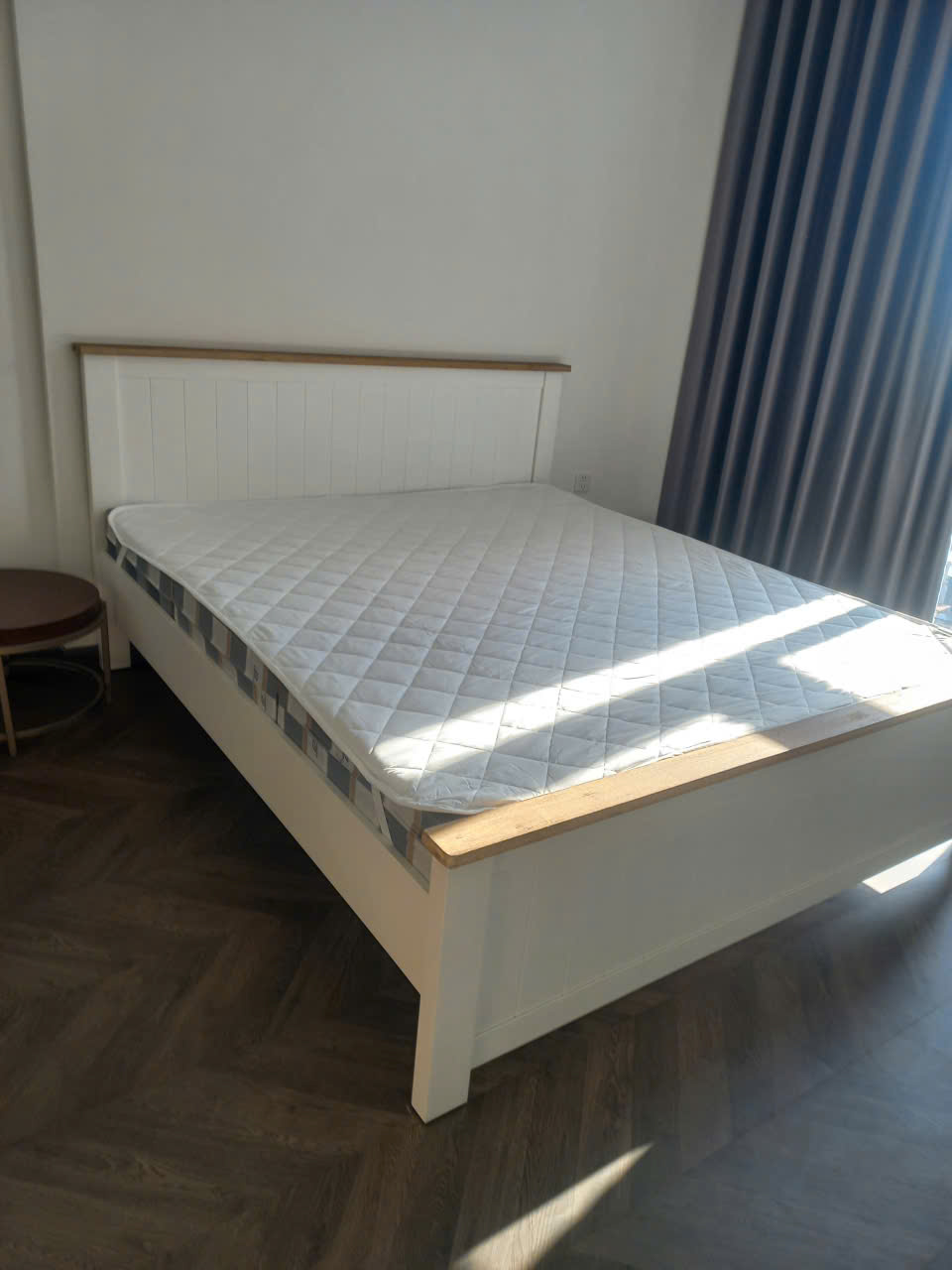 Cho thuê chung cư 27 Lê Thánh Tông, Hoàn Kiếm. Liên hệ: 0387 847288 . Miễn TG 1105722