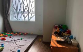 Đang Trống . Cho thuê căn hộ chung cư tại 165 Thái Hà, quận Đống Đa, 175m2 3PN, Full Nội thất ( Có ảnh thật )