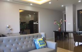Cho thuê căn hộ chung cư tòa C2 Vinhomes Trần Duy Hưng, diện tích 95m2, 3PN, nội thất cao cấp hiện đại

