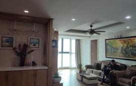 Cho thuê căn hộ ở gia đình tại chung cư Fafilm VNT Tower 19 Nguyễn Trãi, nhà sàn gỗ rất thoáng (ảnh thật)