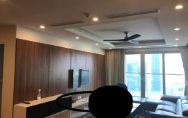 Chung cư Euro Windown Trần Duy Hưng diện tích 160m2, 3 phòng ngủ đầy đủ tiện nghi giá chỉ 20 triệu/tháng